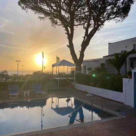Hotel Mena 3*