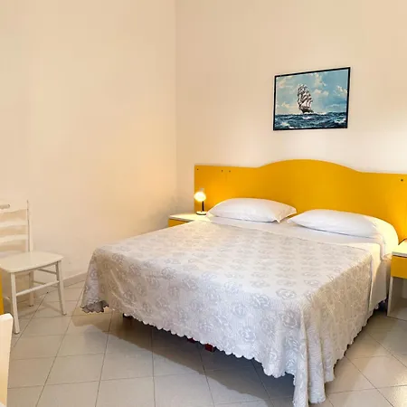 Mena Hotel Forio (Isola d'Ischia)