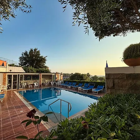 Mena Hotel
