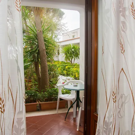 酒店 Mena Forio di Ischia