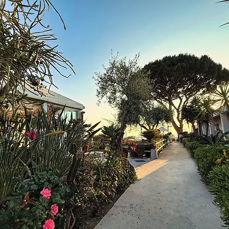 Mena Hotel