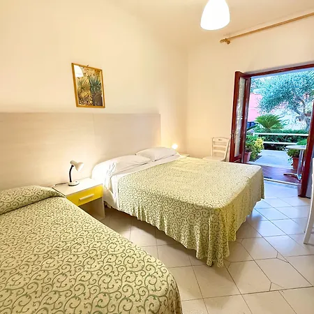 Ξενοδοχείο Mena Forio di Ischia