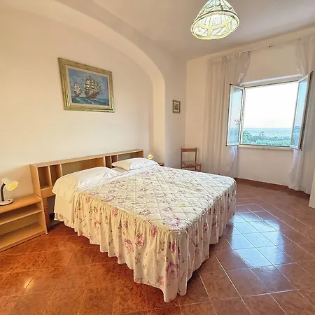 Mena Forio di Ischia