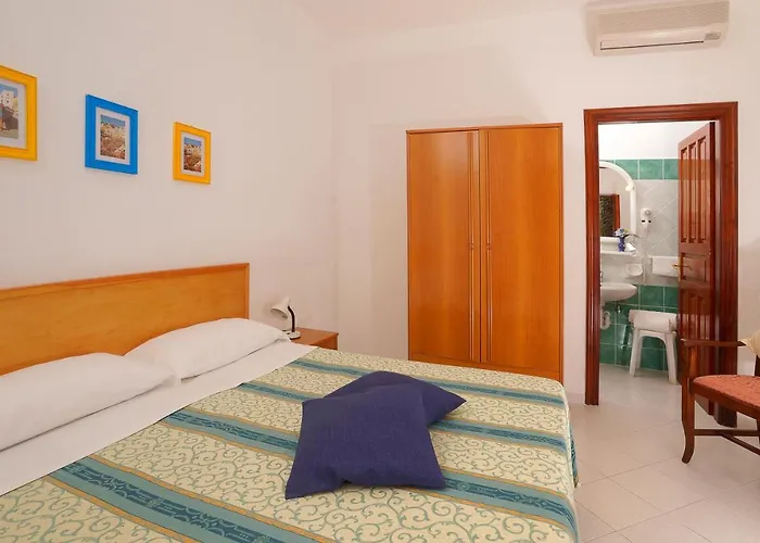 Mena Forio di Ischia