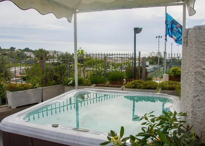 Ξενοδοχείο Mena Forio di Ischia