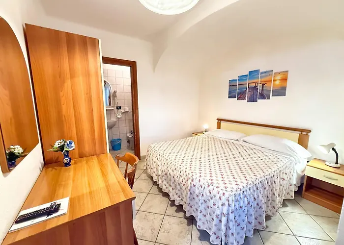 Mena Forio di Ischia