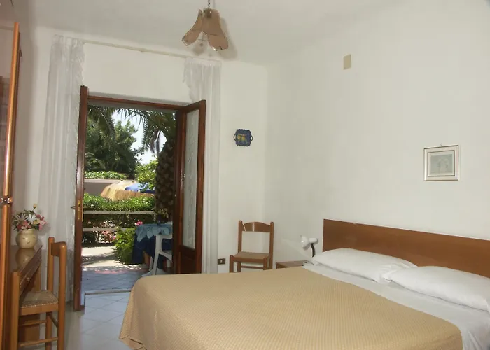 Ξενοδοχείο Mena Forio di Ischia