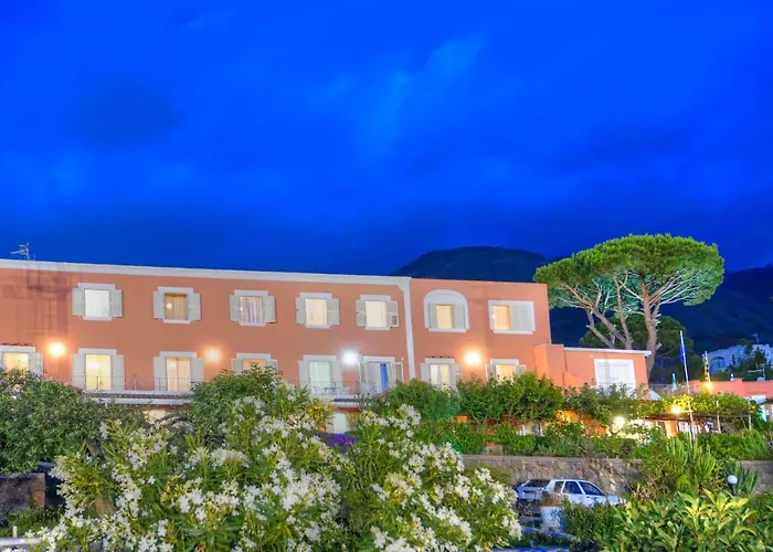 ホテル Mena Forio di Ischia